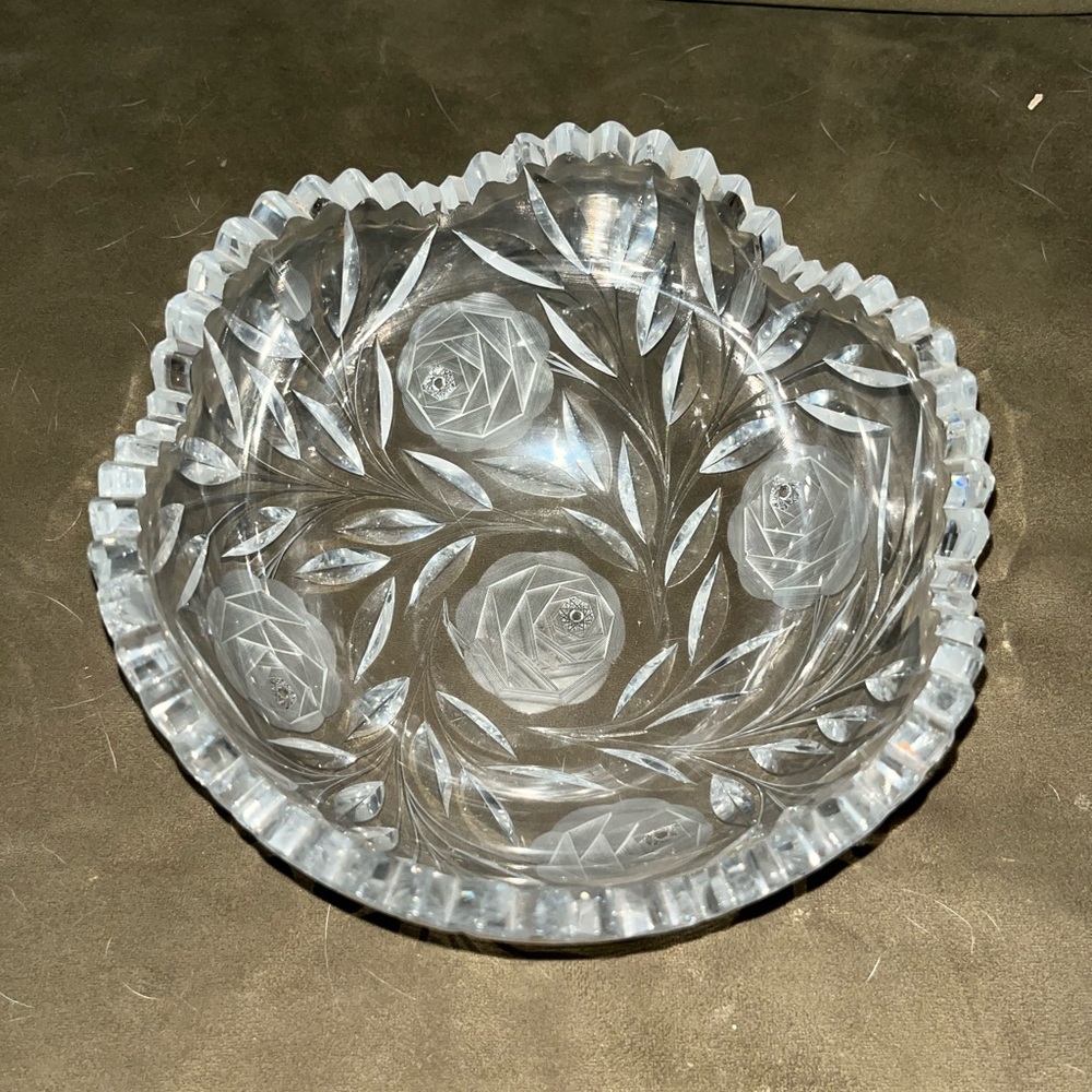 Beautiful Heavy Cut & Frosted Glass Bowl Floral & Leaves
